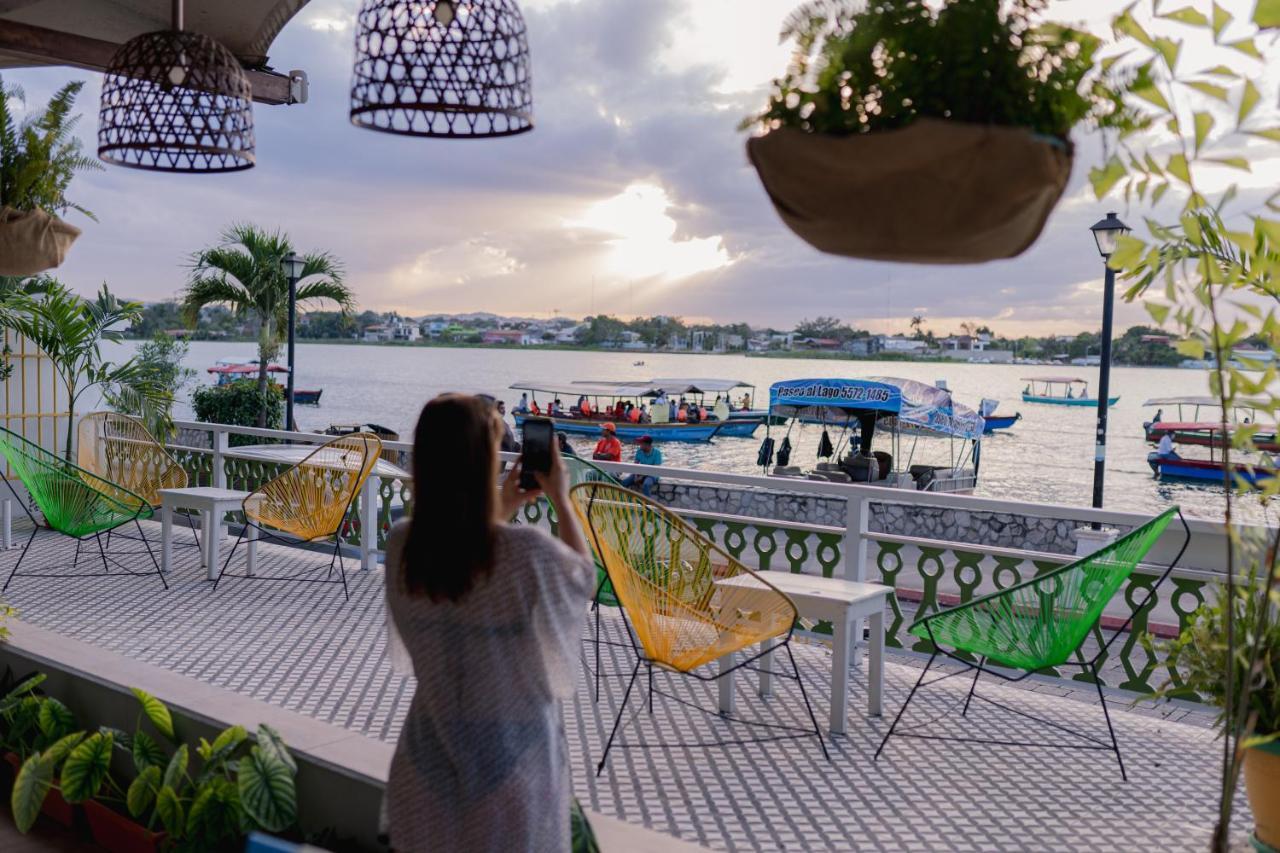 Hotel Peten Flores Exterior foto