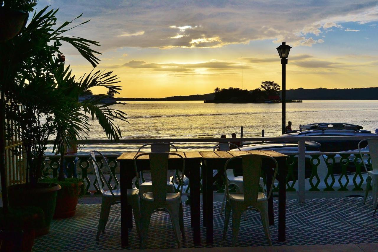 Hotel Peten Flores Exterior foto