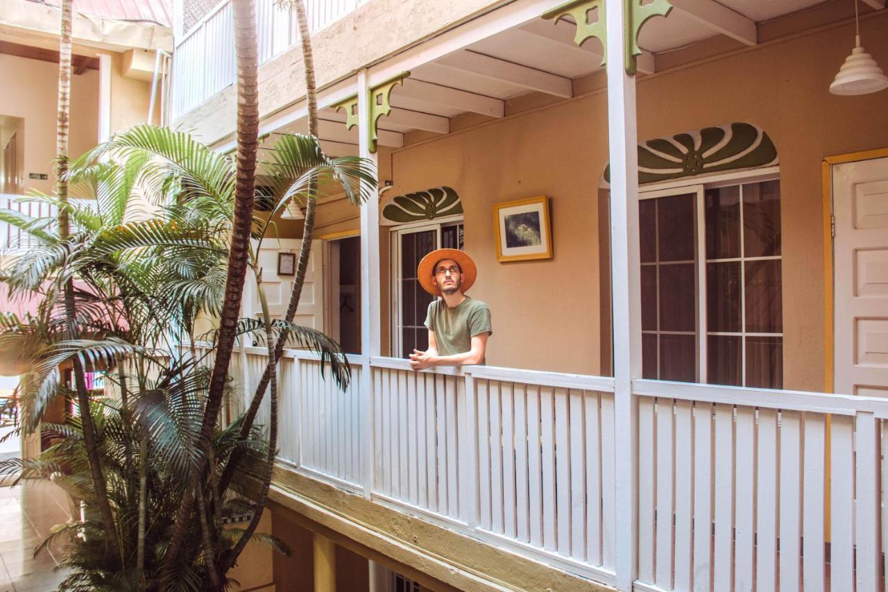 Hotel Peten Flores Exterior foto