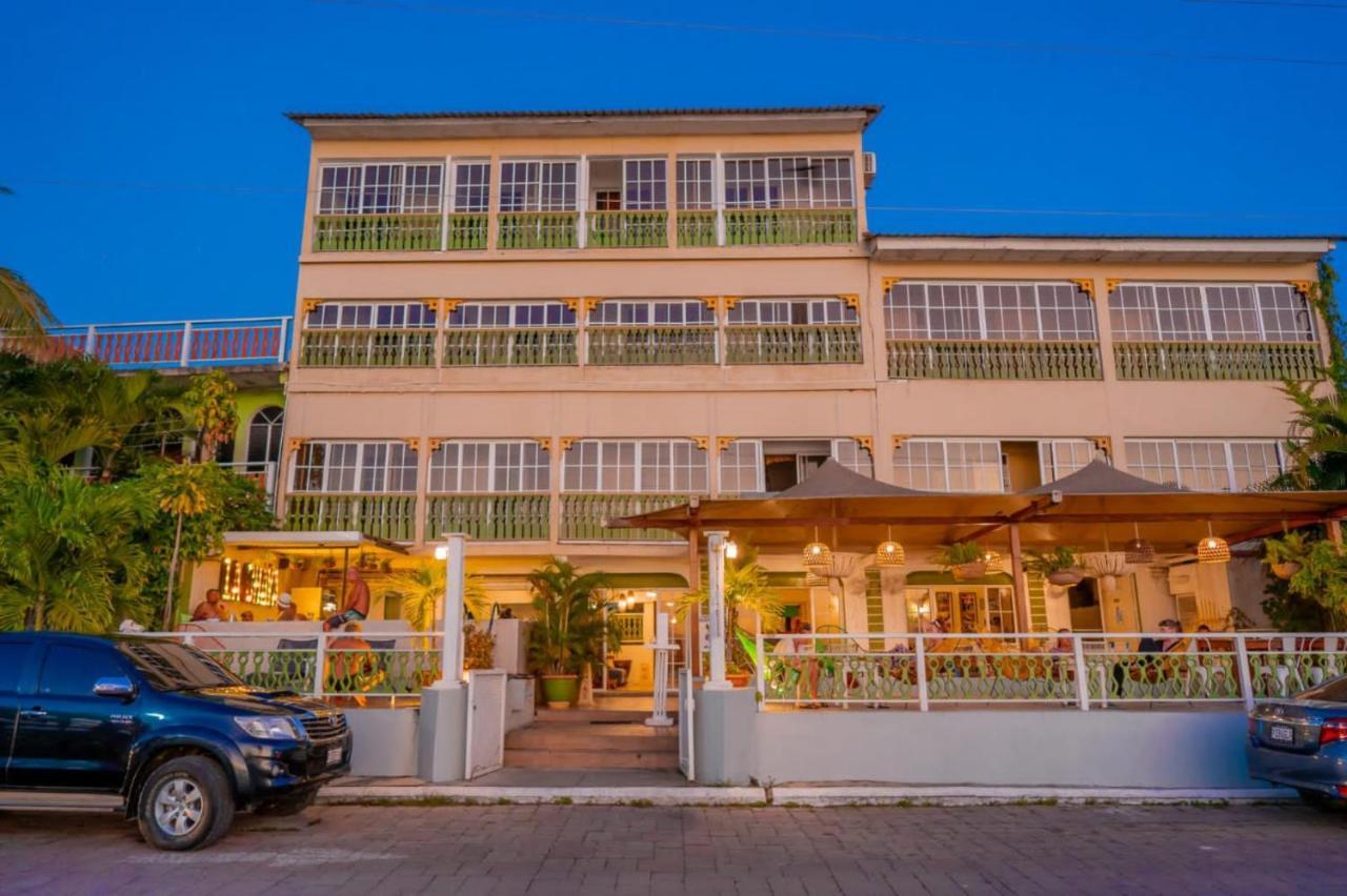 Hotel Peten Flores Exterior foto
