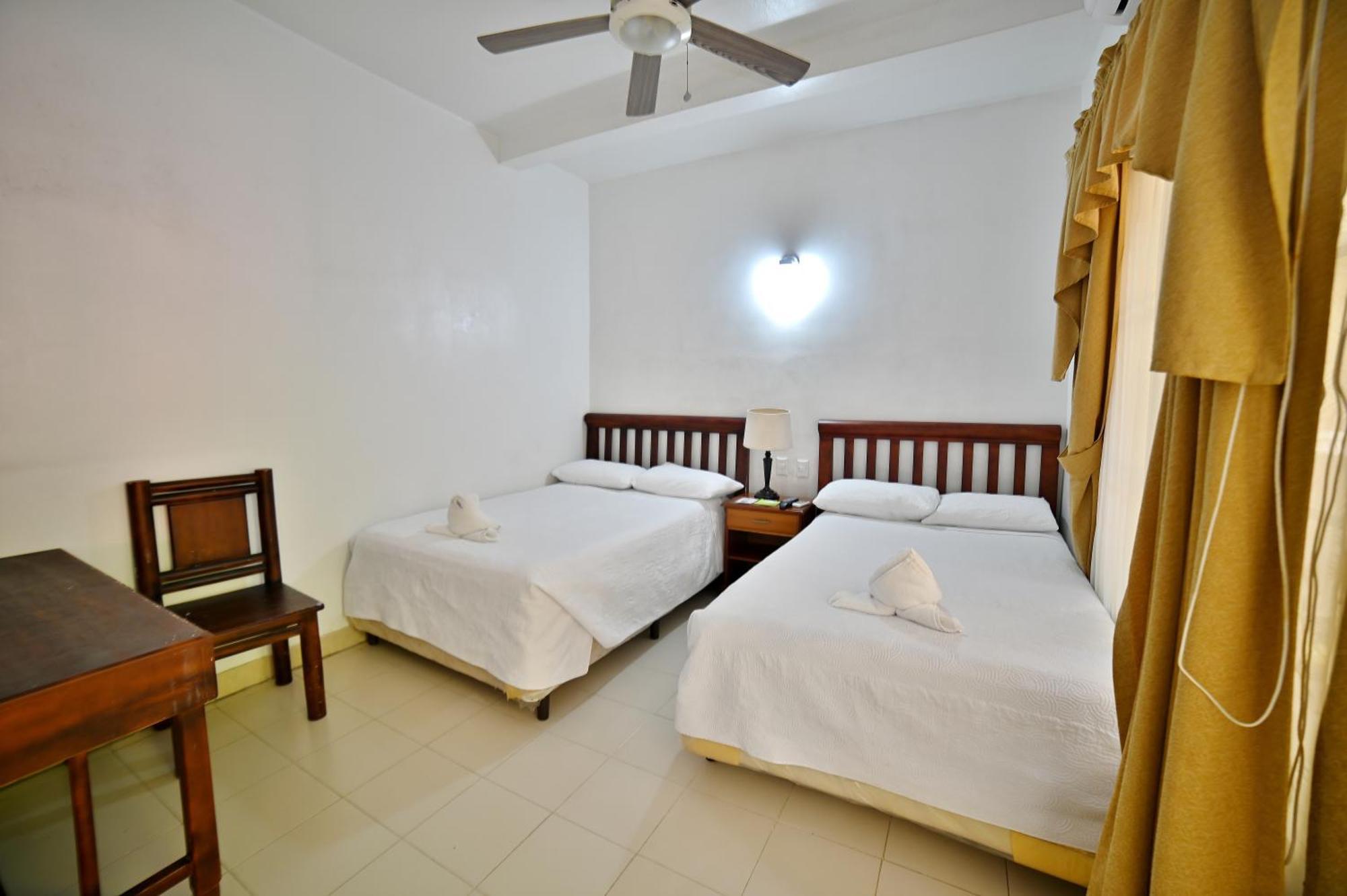 Hotel Peten Flores Exterior foto